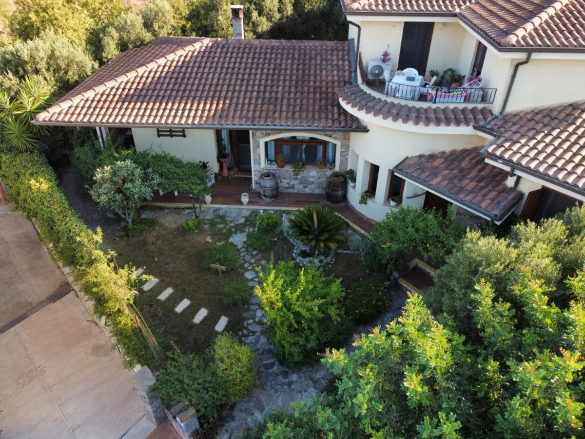 B&B Ottoulivi Сардара Екстериор снимка
